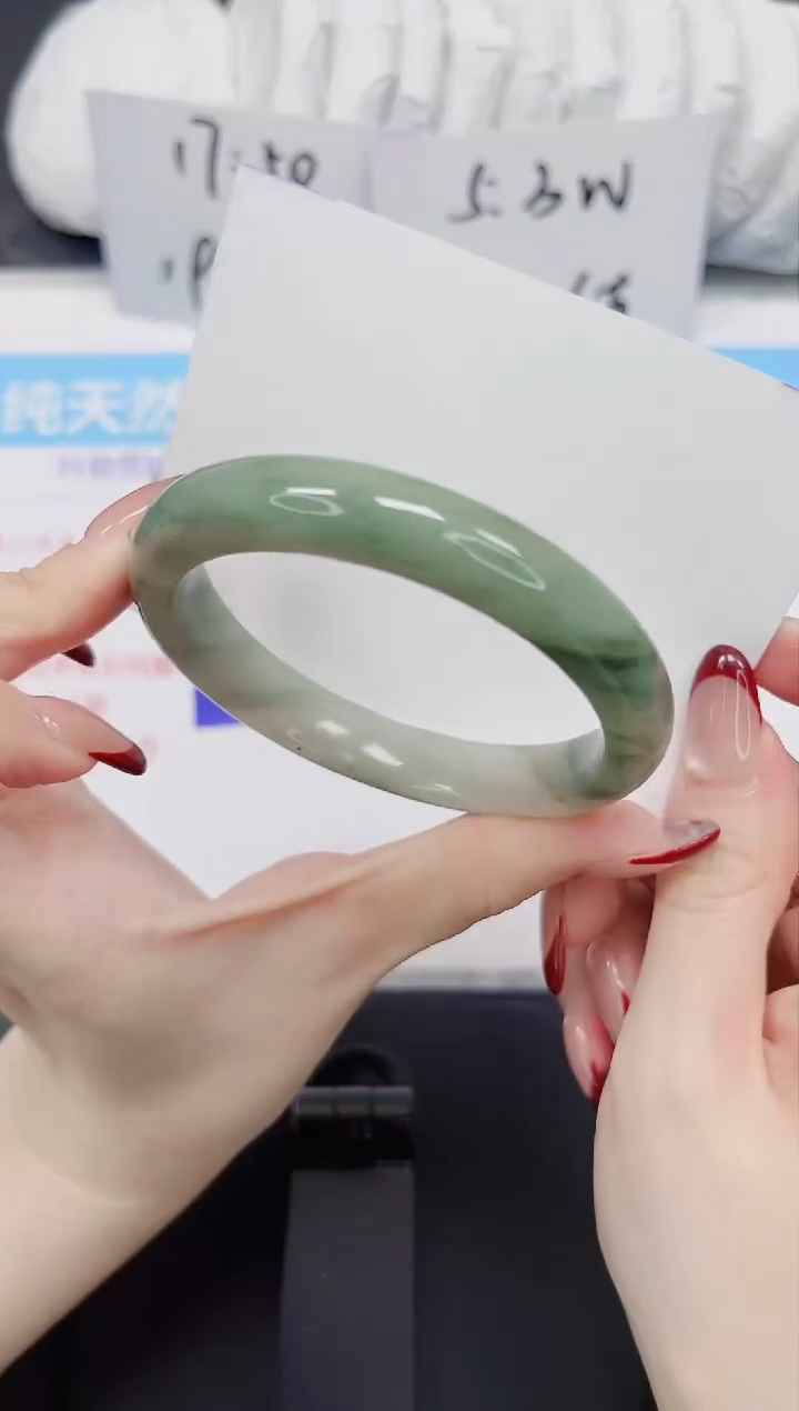 【闪购商品】石英质玉手镯未镶嵌345