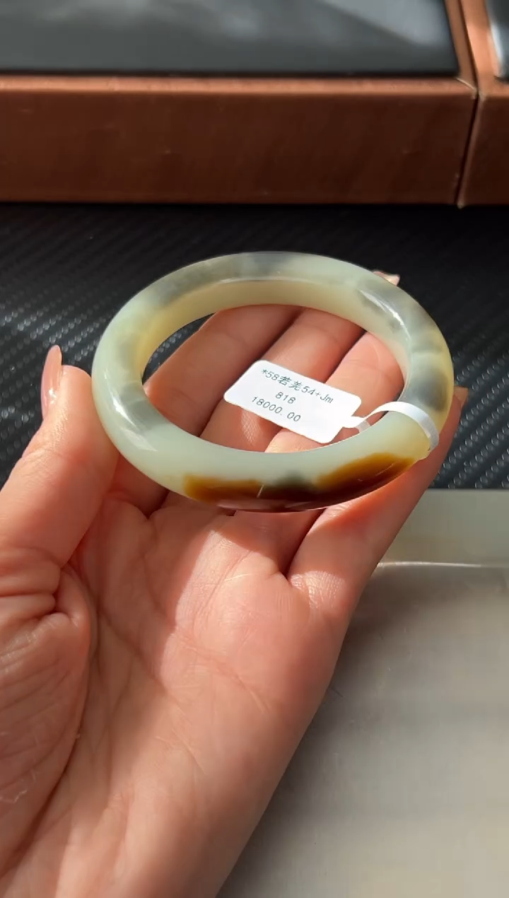 未镶嵌手镯和田玉若羌微色差54+Jm