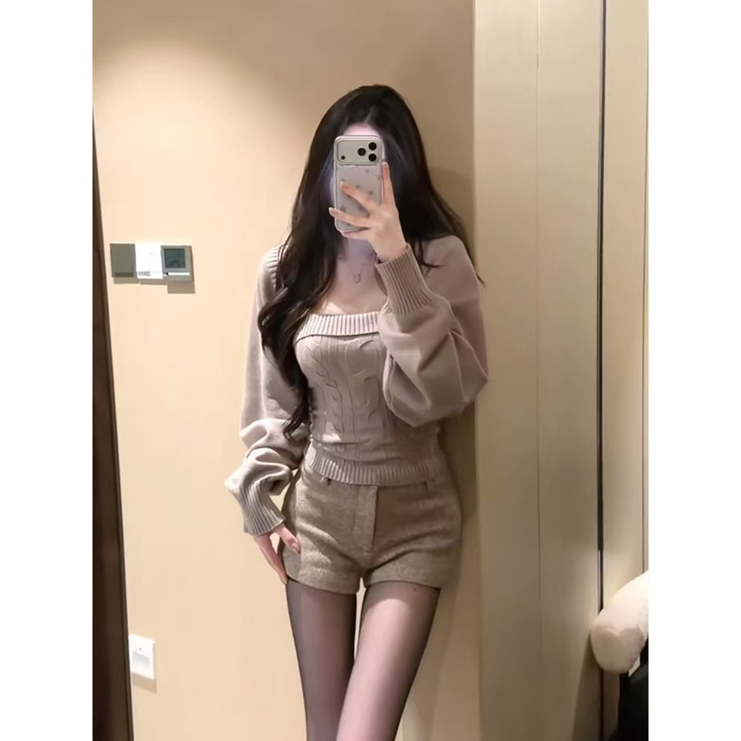 纯欲辣妹风套装女秋冬季新款长袖百搭披肩修身收腰气质吊带两件套