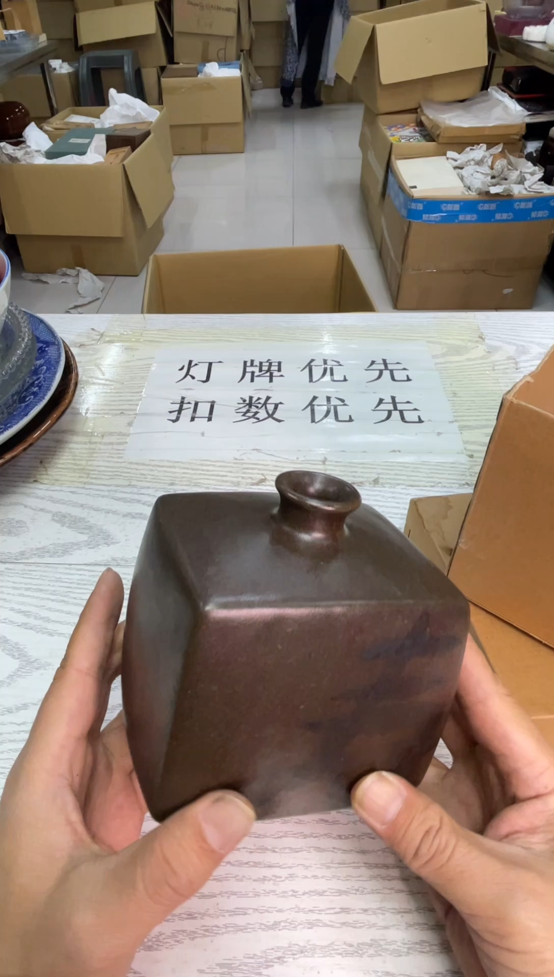 瓶默认微瑕，no退no换，介意勿拍