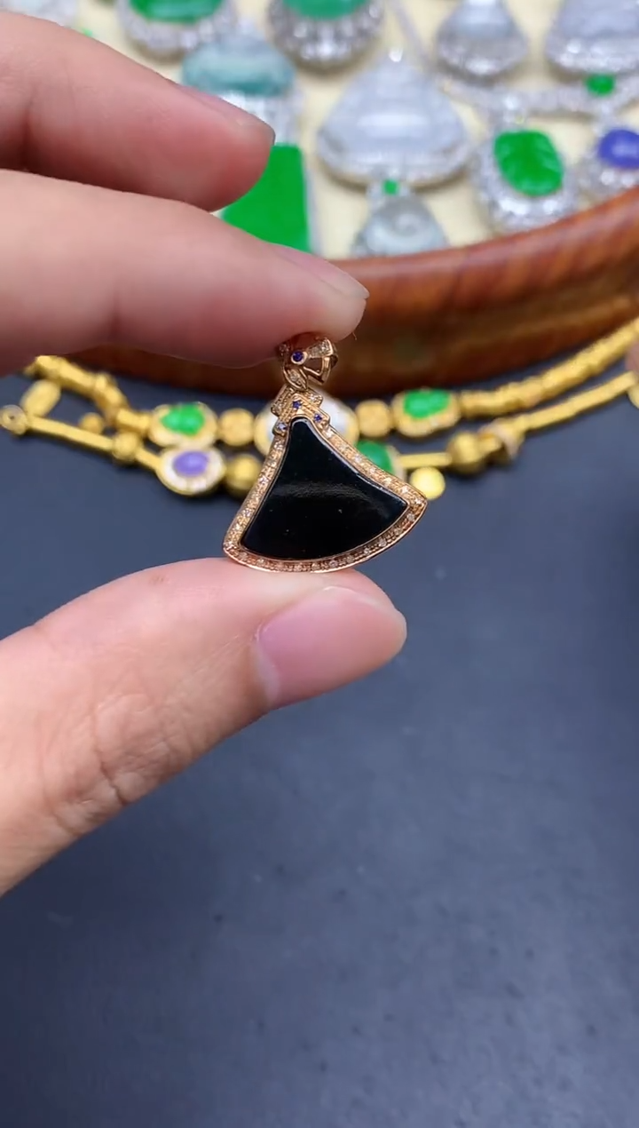 颈饰18K金镶嵌翡翠191-中国好珍宝