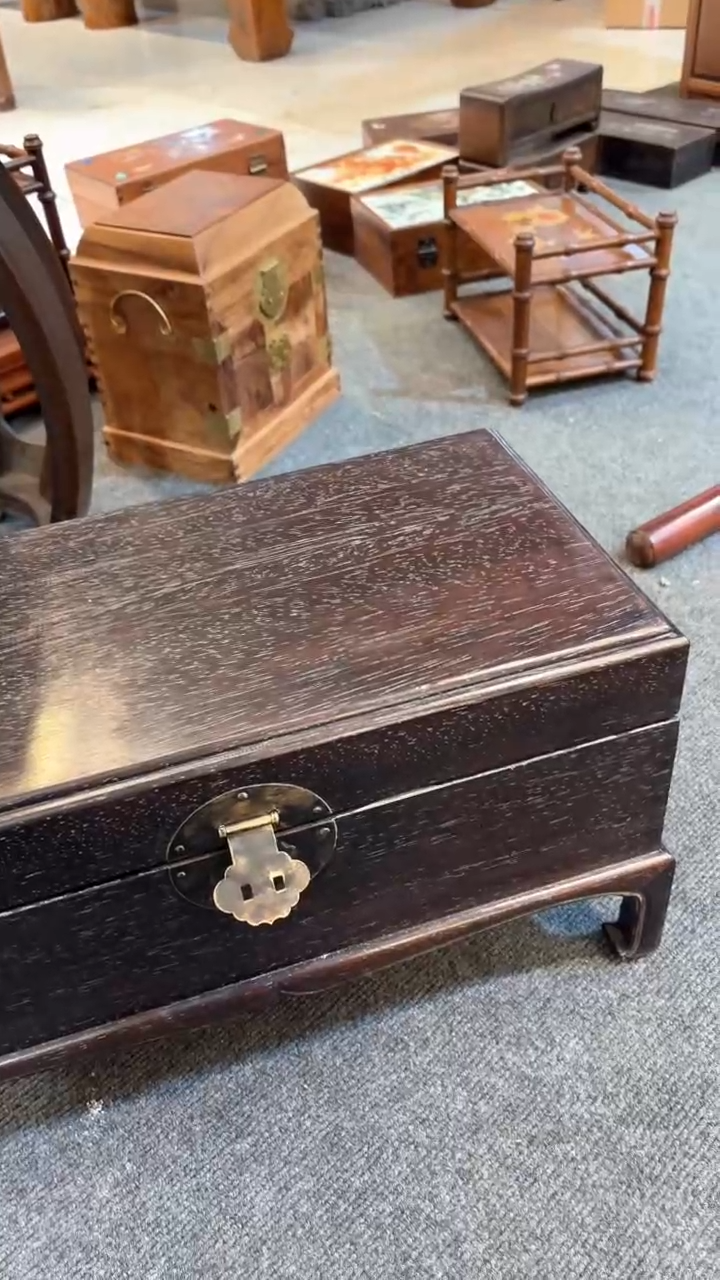 【闪购商品】木木雕紫檀大箱子带底座