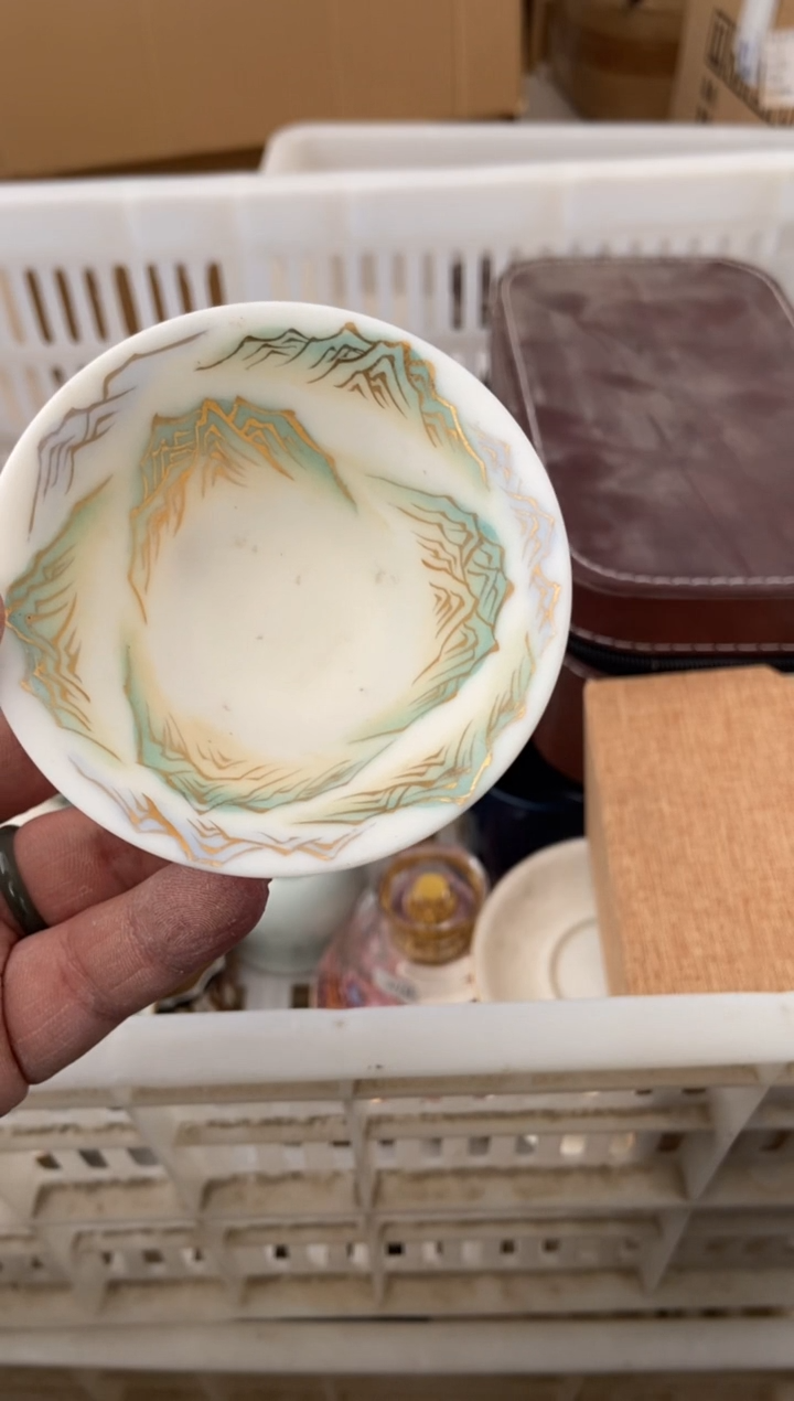 杯无运费险有瑕疵的摄影的产品有使用过的痕迹有点脏介意勿拍