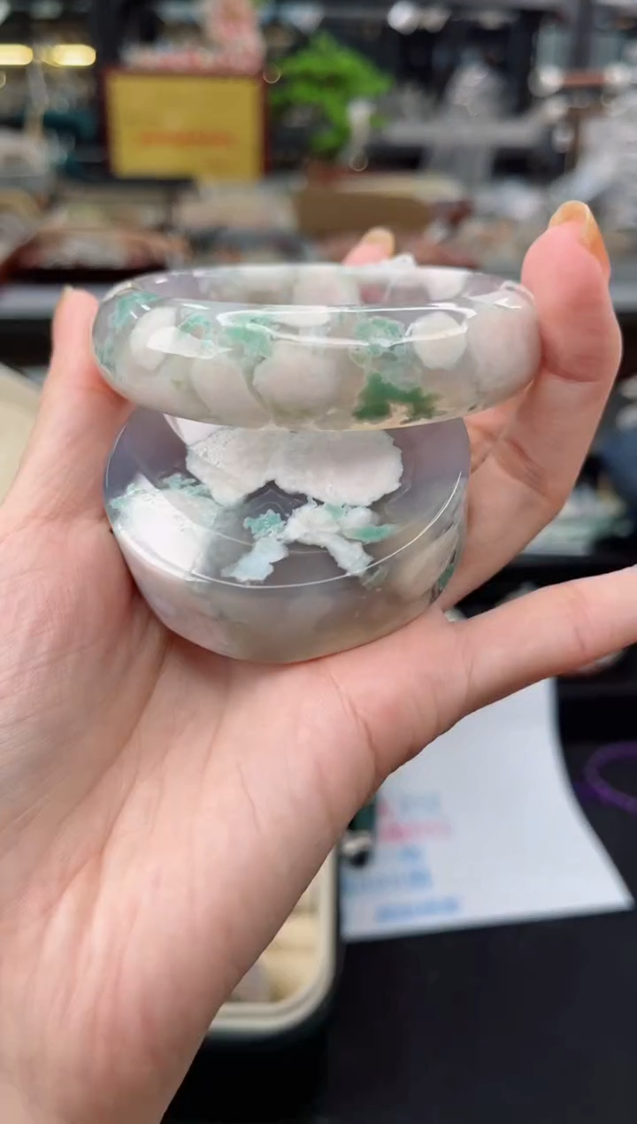 【闪购商品】石英质玉手镯未镶嵌60圈口（赠品镯心）2S9026