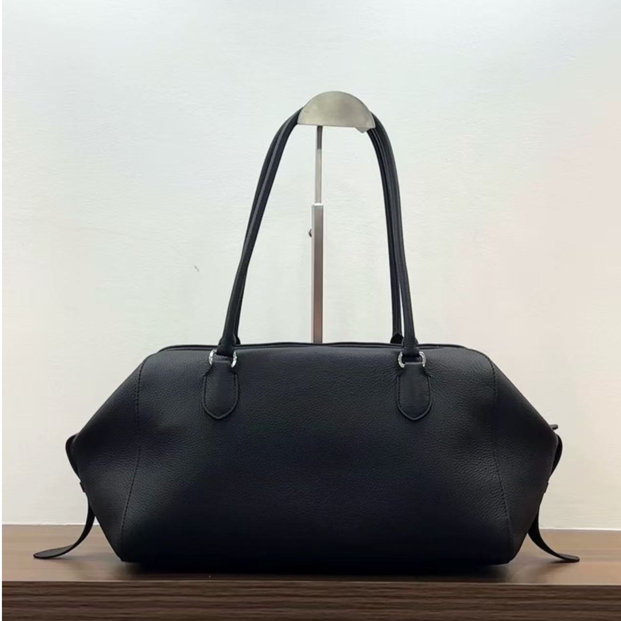 "ROW"极简风头层牛皮波士顿保龄球单肩手提包包A825P21726