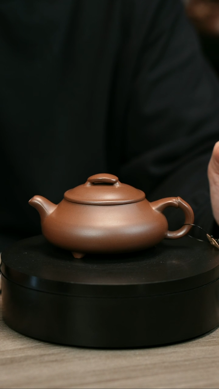 茶壶紫砂雪****7H2105赵信军光素扁韵上新桥