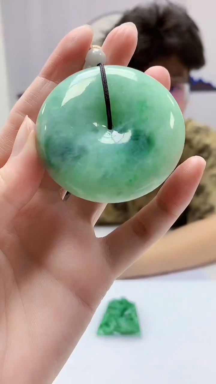 【闪购商品】定制翡翠未镶嵌4688zm-毛货挂件12扣子