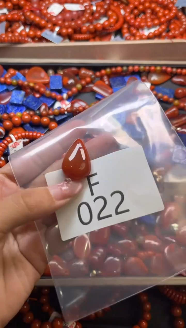 南红玛瑙未镶嵌珠宝奇石F022