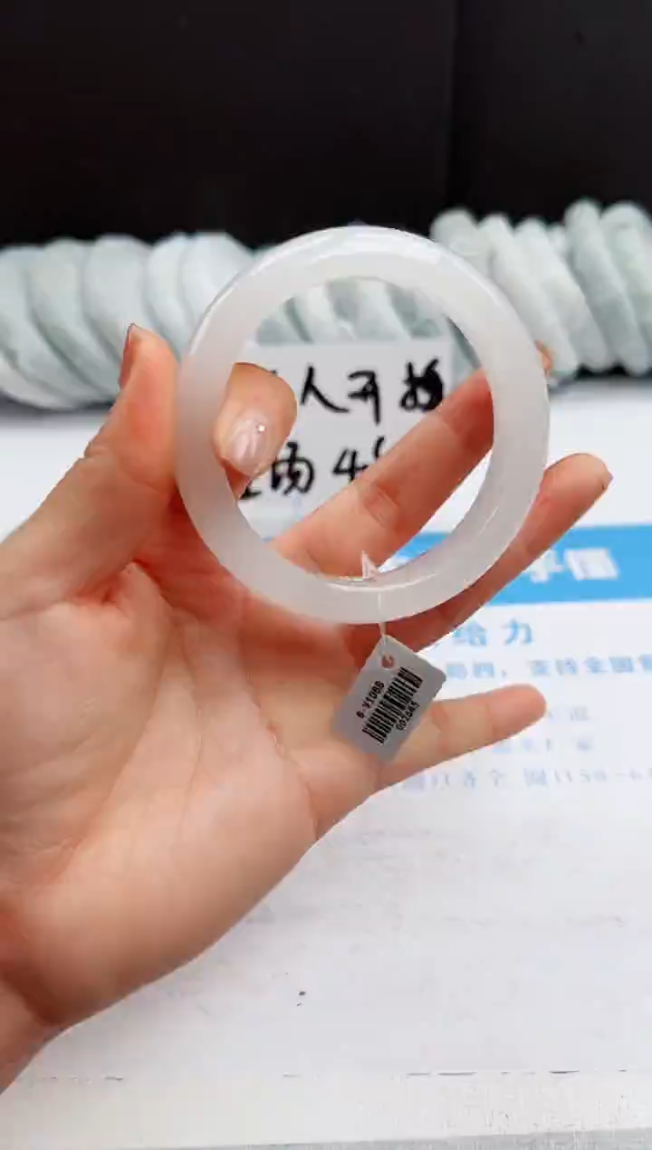 【闪购商品】石英质玉手镯未镶嵌31-B56.6