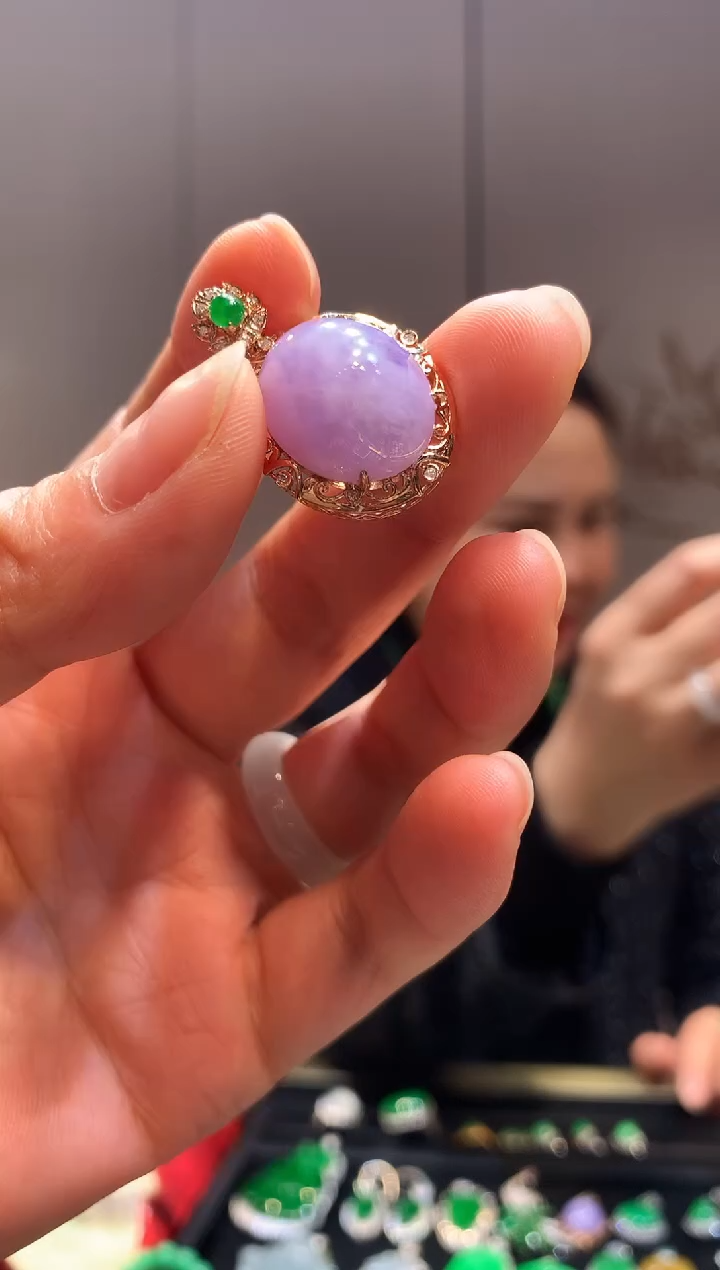 【闪购商品】翡翠吊坠(不含链)18K金镶嵌吊坠 