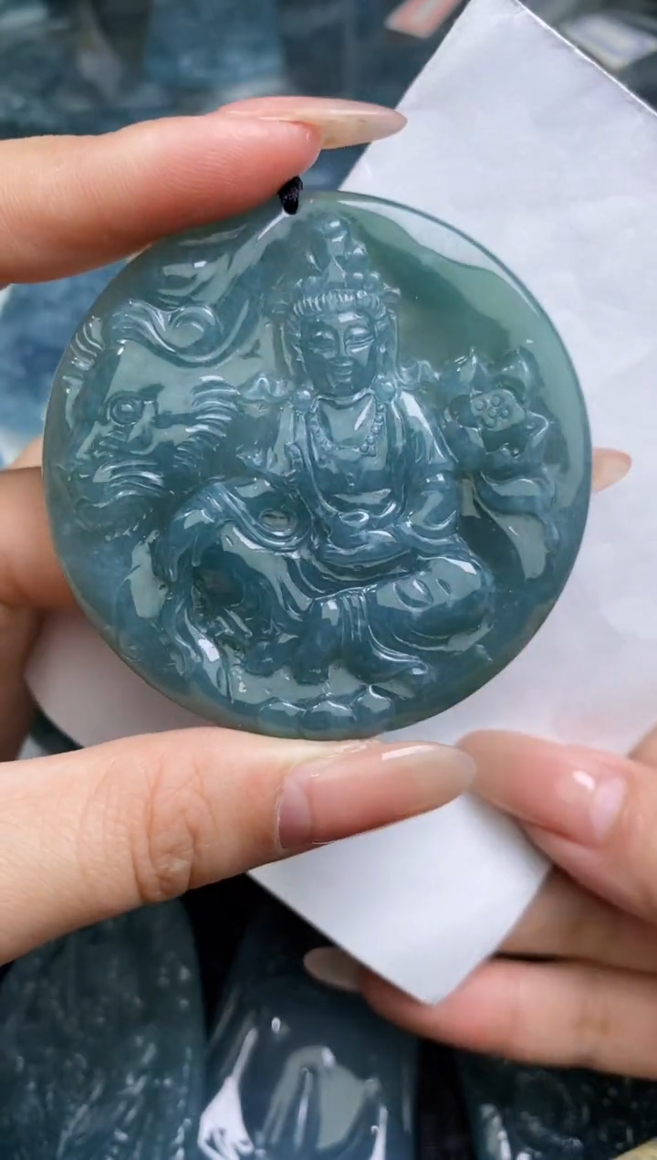 【闪购商品】翡翠颈饰未镶嵌           