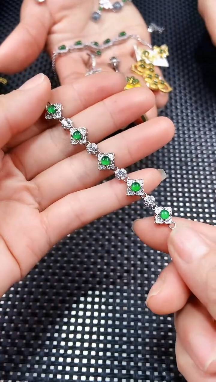 【闪购商品】翡翠手链未镶嵌1111111111