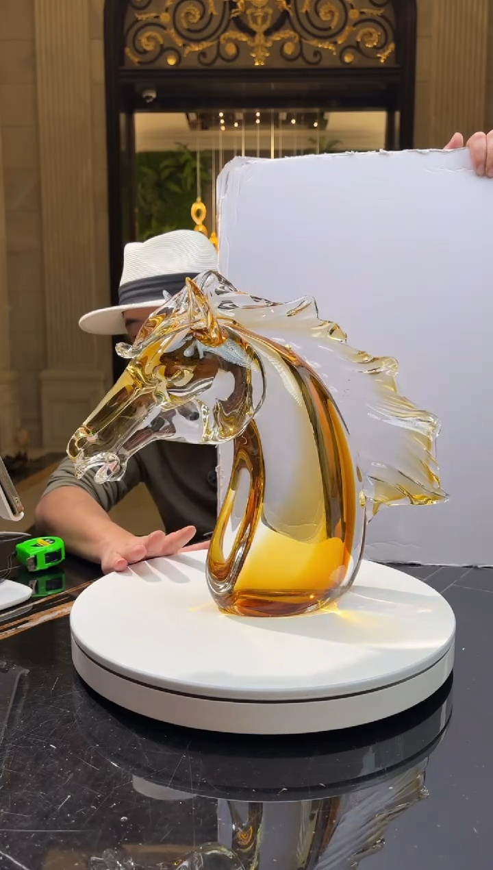 【闪购商品】摆件AJ03249茶金色大马首