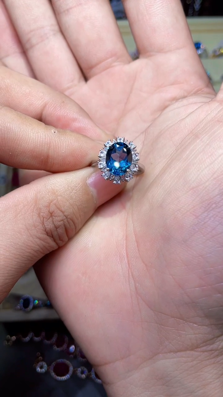 【闪购商品】托帕石戒指银S925镶嵌.......