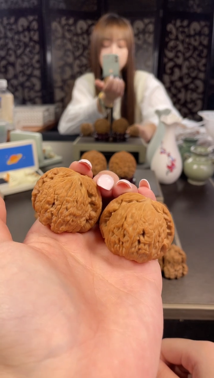 【闪购商品】文玩核桃把件白狮子41尺-8