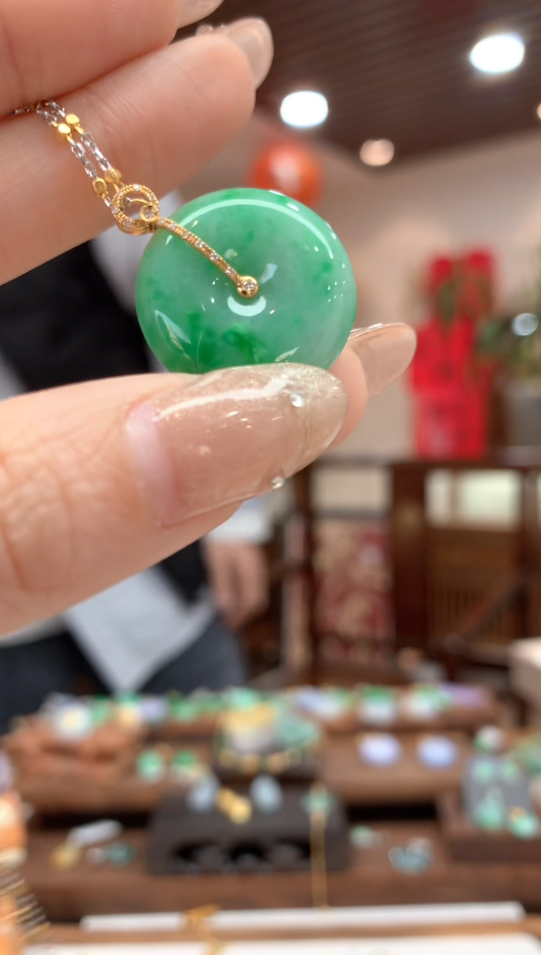 【闪购商品】翡翠吊坠(不含链)18K金镶嵌平安扣