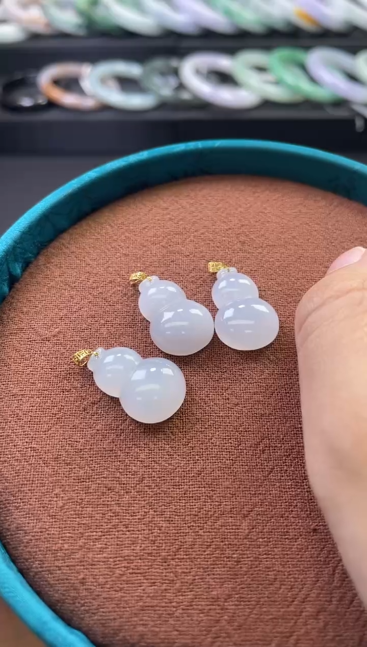 翡翠18K金镶嵌吊坠(不含链)翡翠葫芦-25021201A（多样性发其一）