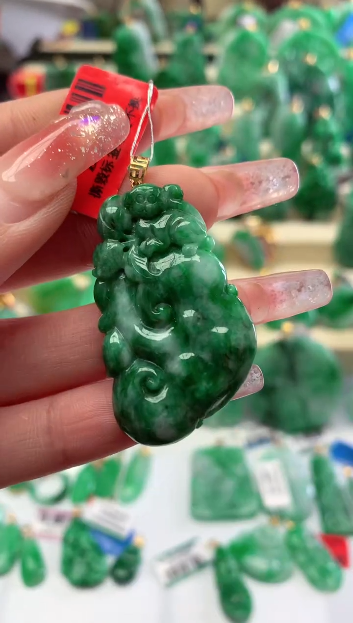 【闪购商品】翡翠颈饰18K金镶嵌挂件