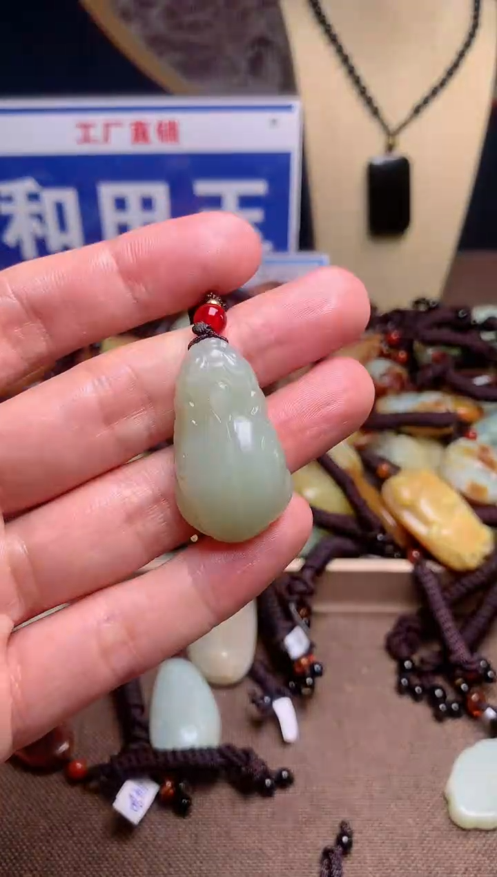 【闪购商品】和田玉颈饰未镶嵌1