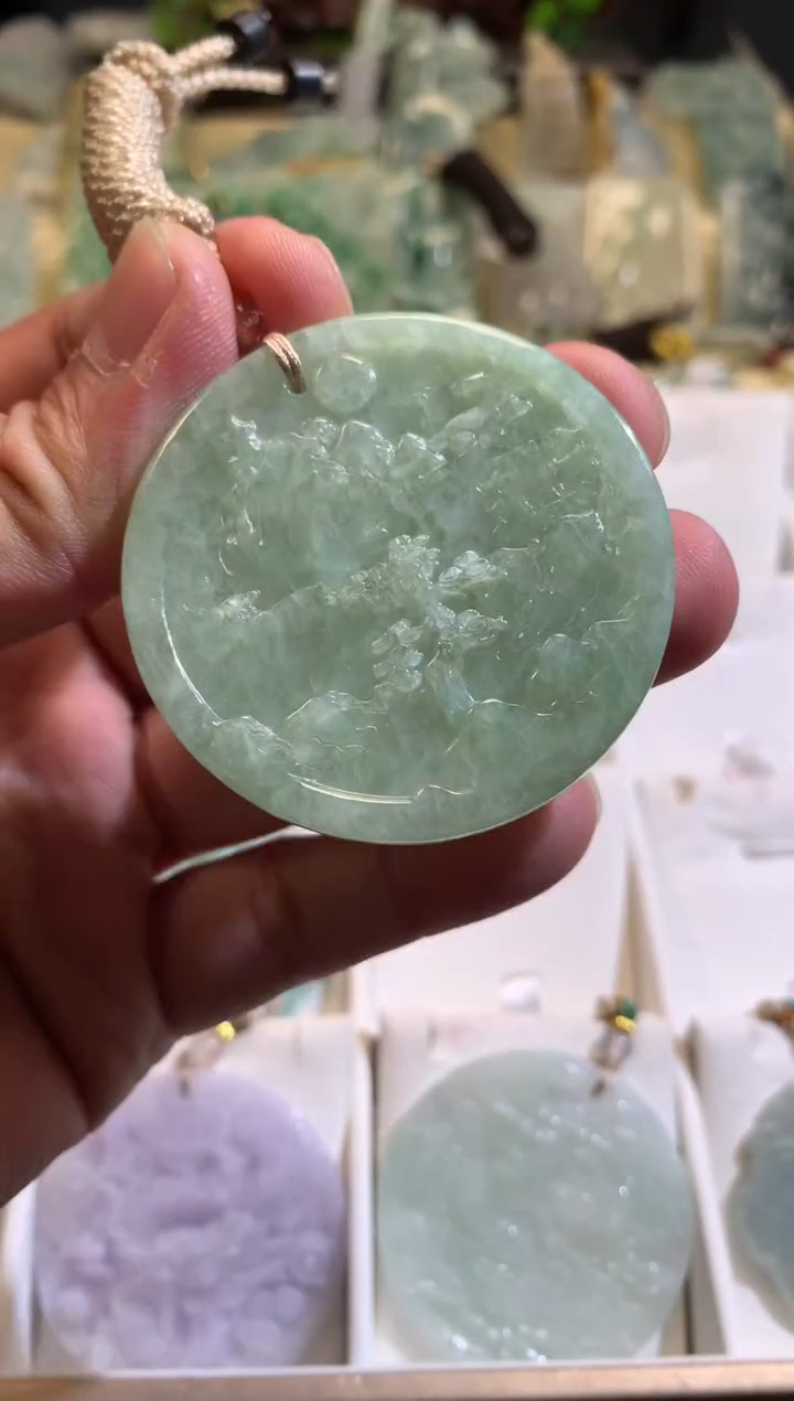 【闪购商品】翡翠颈饰未镶嵌03/09/212