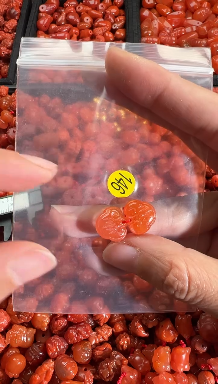 【闪购商品】南红玛瑙颈饰未镶嵌1