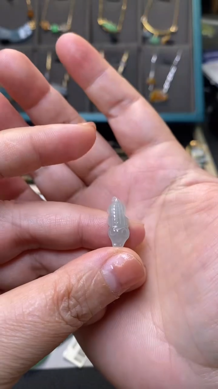 颈饰未镶嵌翡翠净货36225