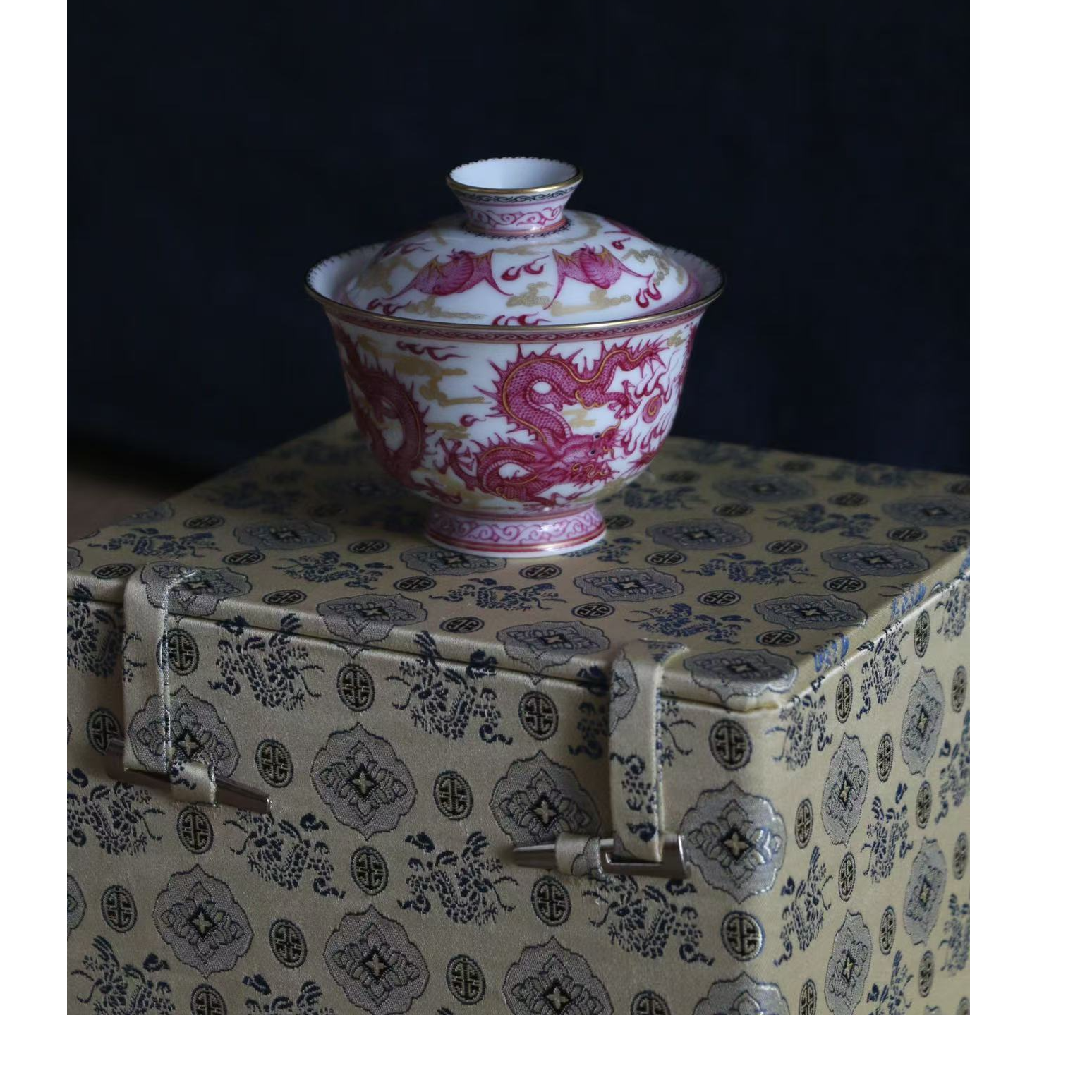 禾风晓月玛瑙红龙盖碗