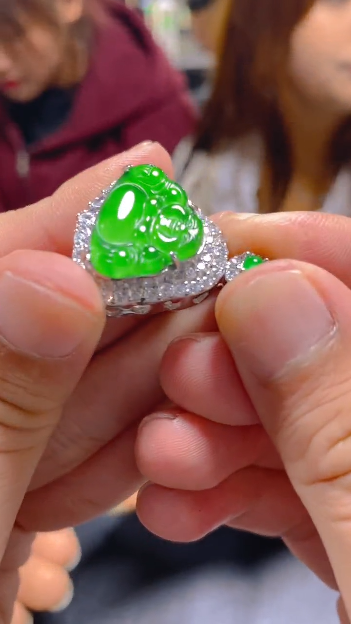 【闪购商品】翡翠吊坠(赠链)未镶嵌0867207381多样性发一