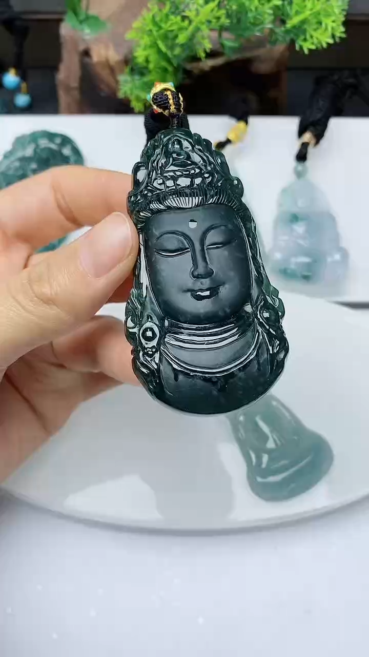 【闪购商品】翡翠颈饰未镶嵌