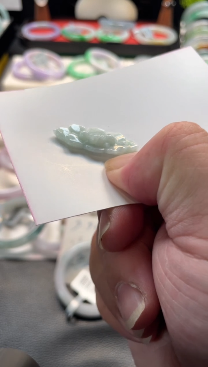 颈饰未镶嵌翡翠18号链接 有纹裂 