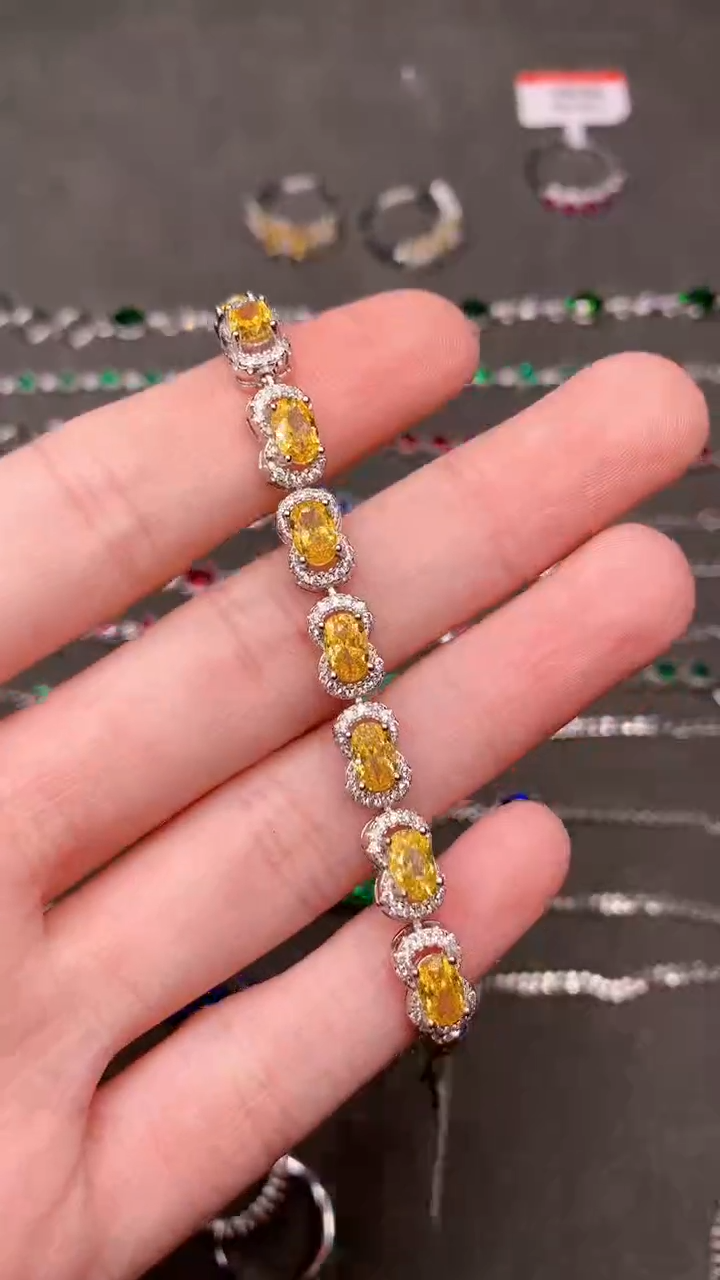 【闪购商品】彩色蓝宝石手链银S925镶嵌......