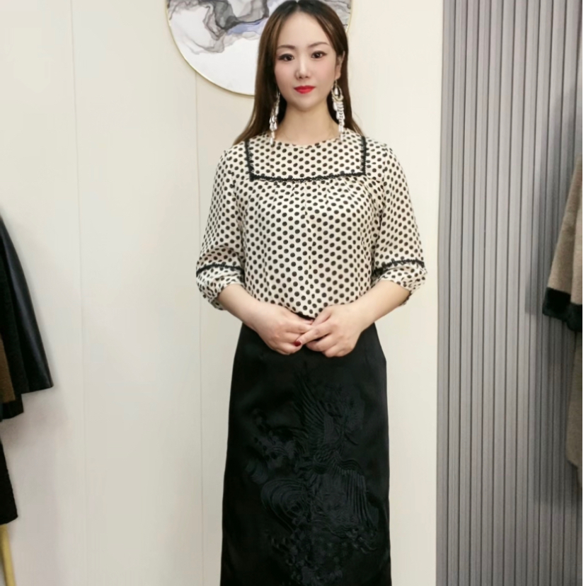 234【金姐专属】减龄波点上衣气质