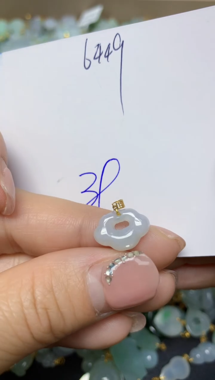 【闪购商品】翡翠挂件18K金镶嵌 天然翡翠A货