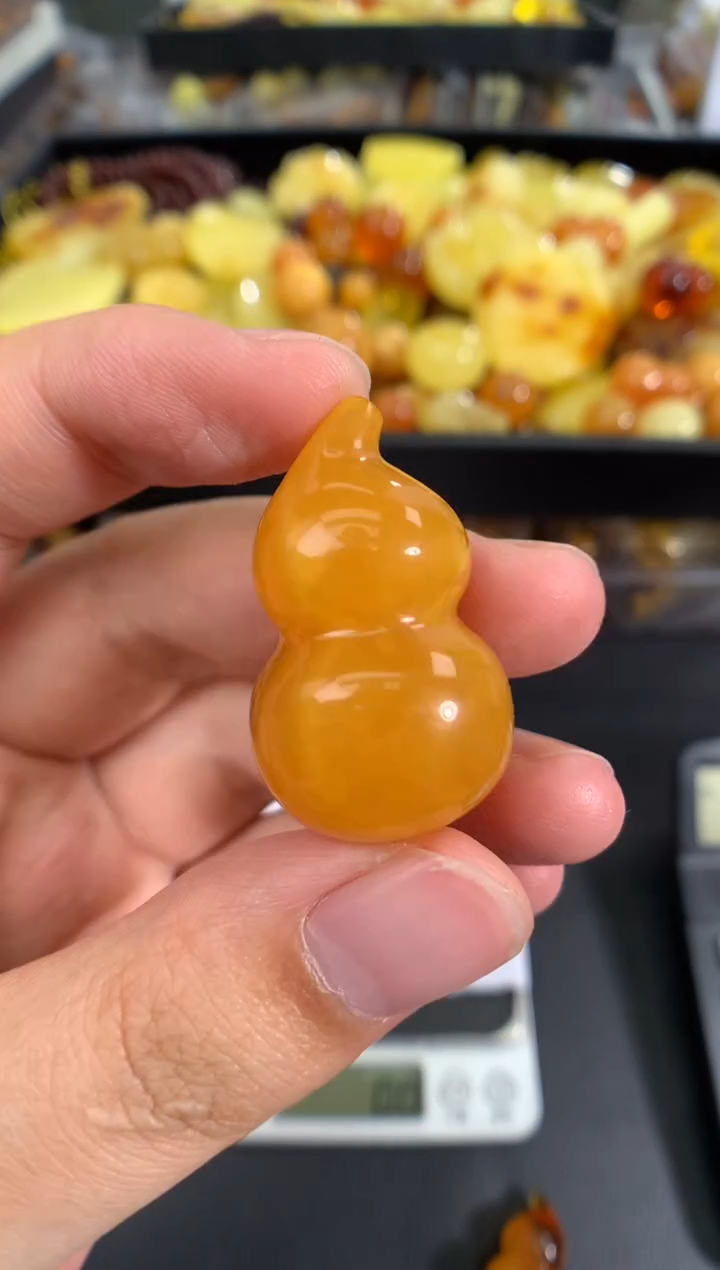 蜜蜡未镶嵌珠宝奇石1