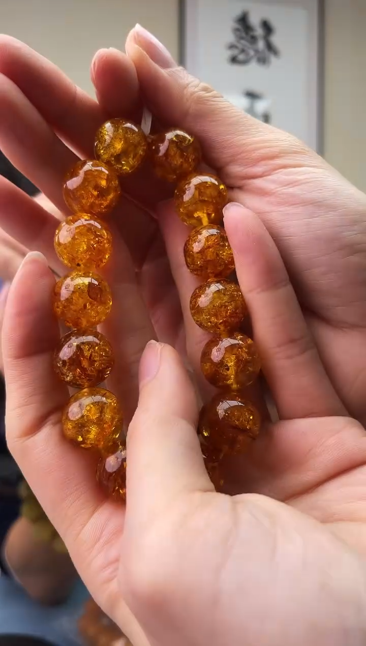 琥珀未镶嵌珠宝奇石T0假一罚十多样性发其一