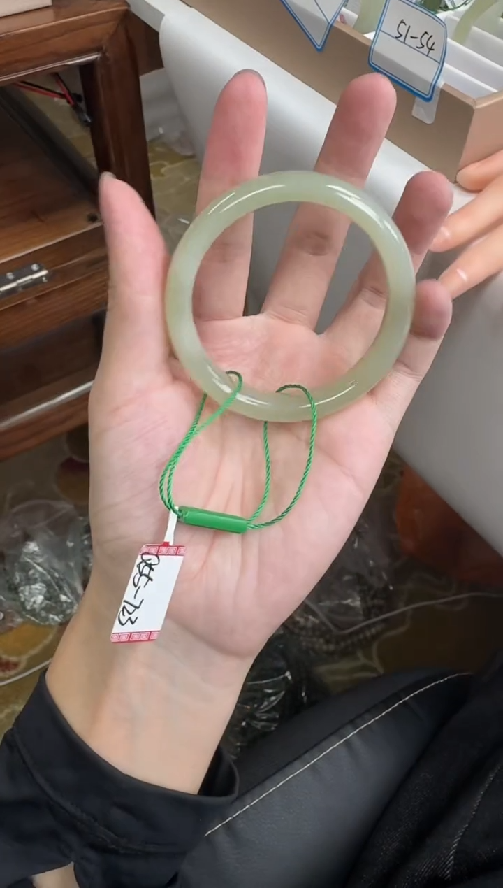 未镶嵌手镯和田玉55-