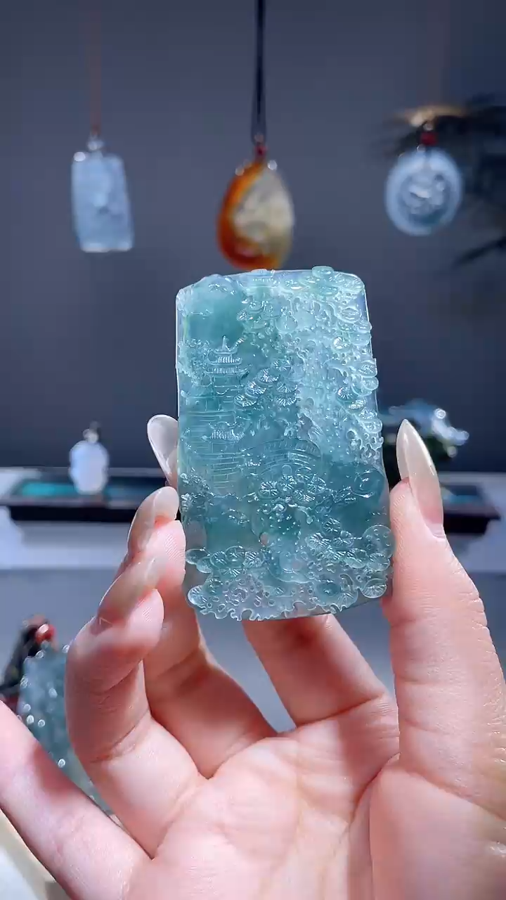 颈饰未镶嵌翡翠山水