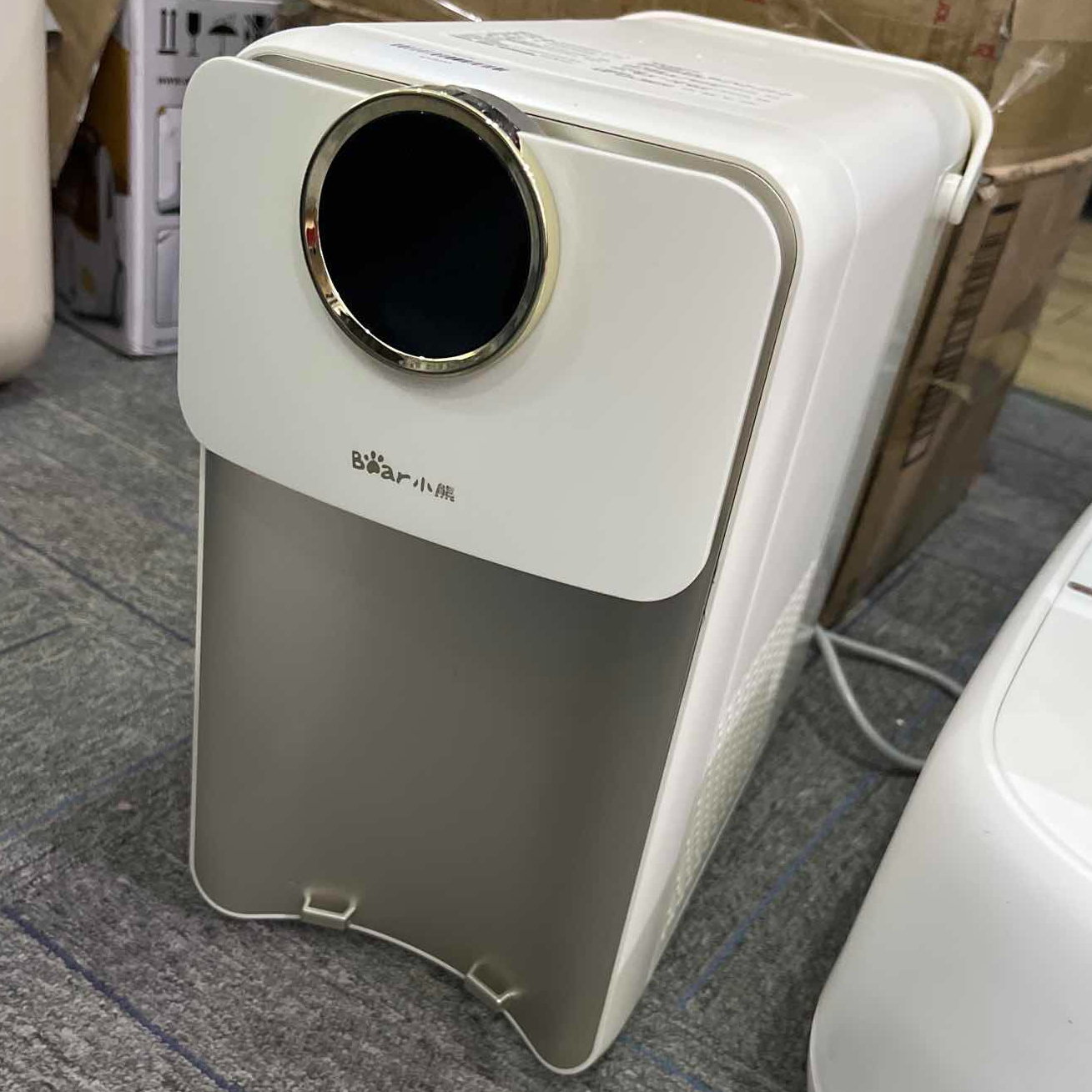 9新  【二手】小熊（Bear）武汉仓饮水机轻微划痕功能完好