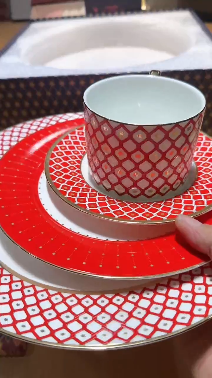 【闪购商品】瓷片锅碗瓢盆一件不剩