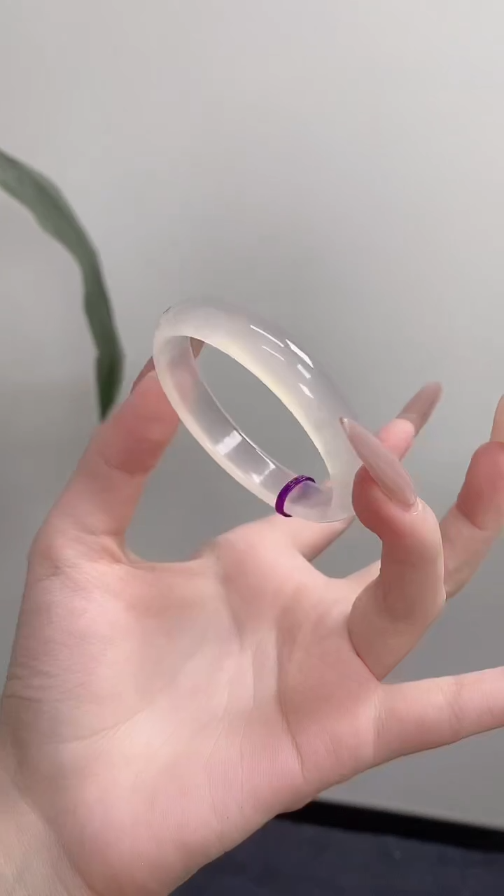 手镯玛瑙/玉髓未镶嵌51-52正圈