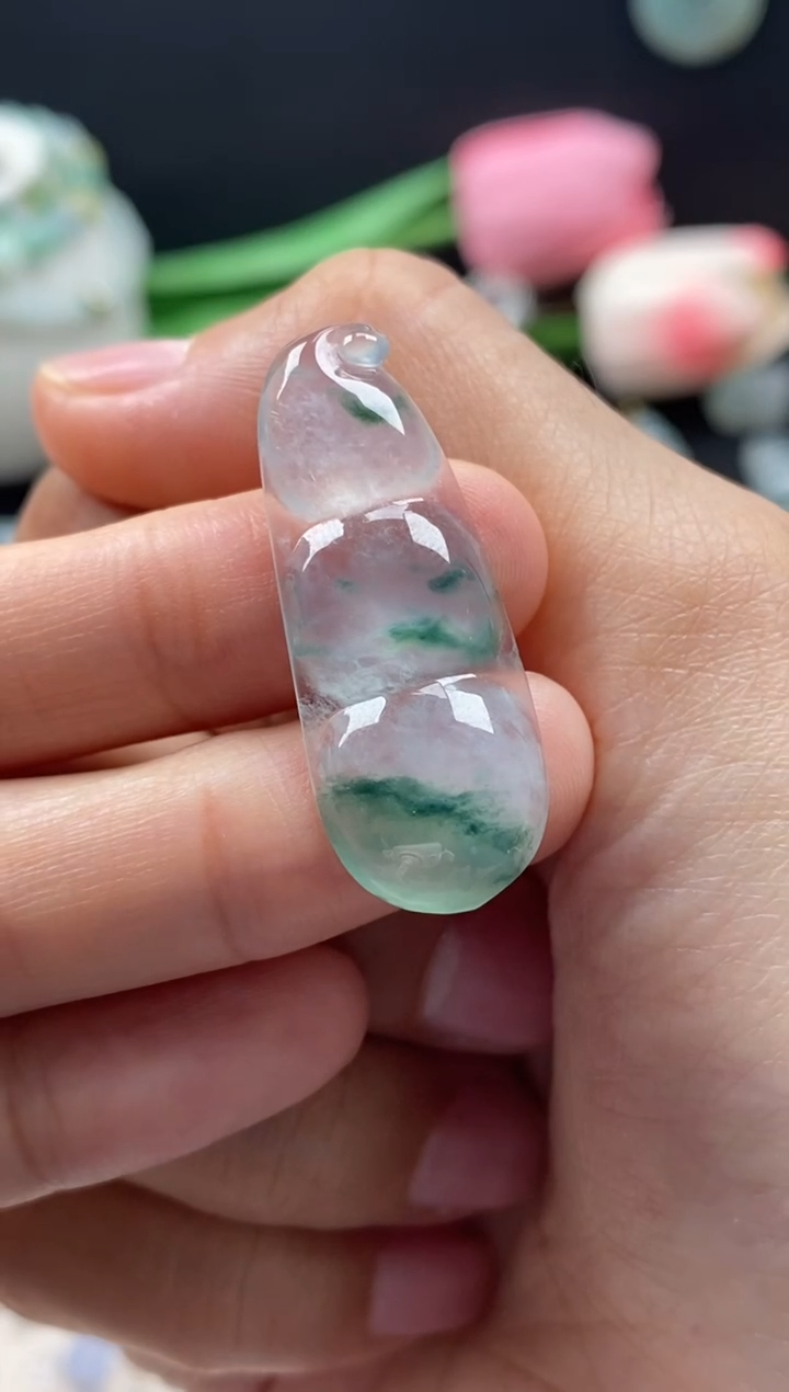 【闪购商品】翡翠颈饰未镶嵌翡翠冰飘花福豆