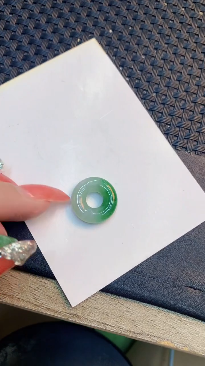 颈饰未镶嵌翡翠1