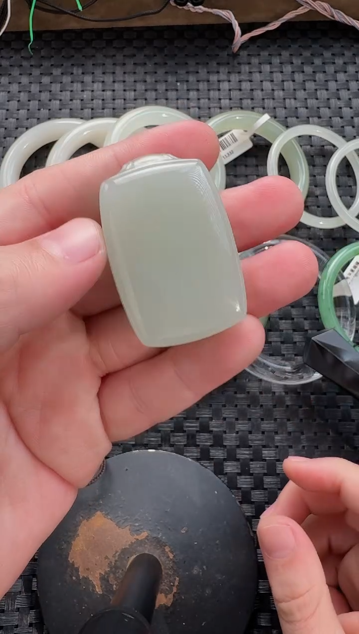 颈饰未镶嵌和田玉无事牌