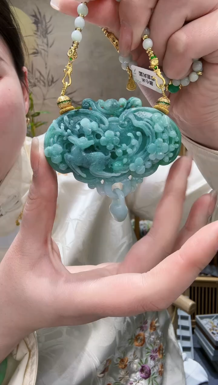 【闪购商品】翡翠颈饰未镶嵌吊坠