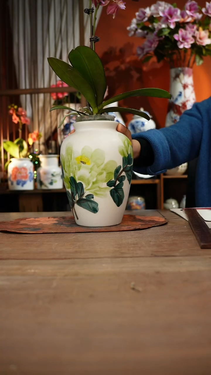 当代高温釉下彩手绘陶瓷餐具