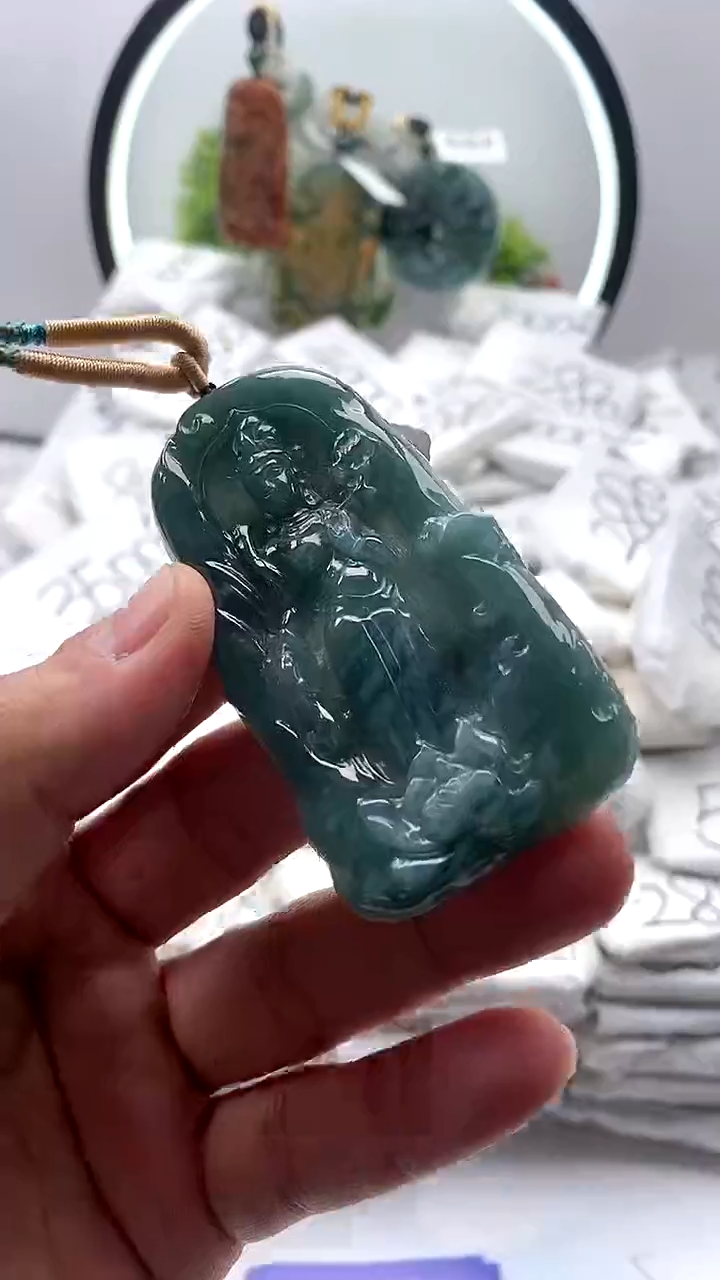 【闪购商品】翡翠颈饰未镶嵌山水观音【品质一般介意慎拍】