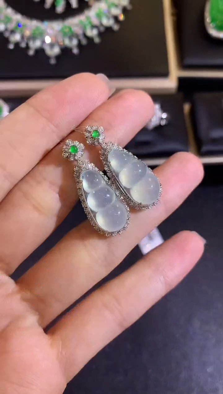 【闪购商品】翡翠吊坠(不含链)18K金镶嵌a37多样性一件发货