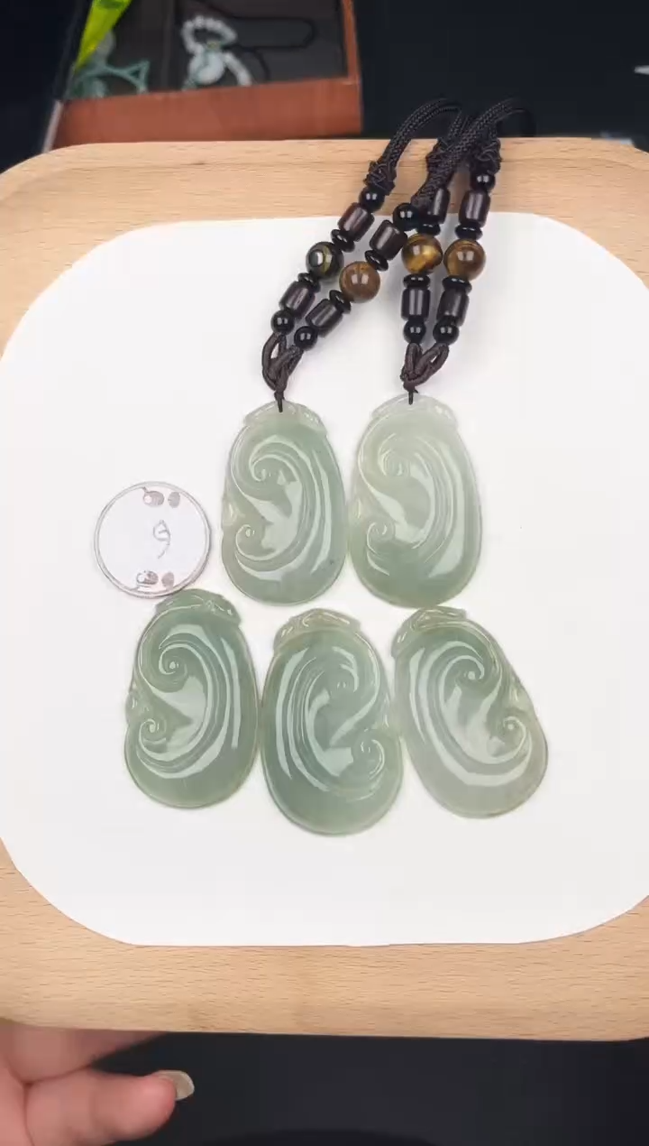 颈饰未镶嵌翡翠LC032冰带色如意+送同款绳子多样性发其一