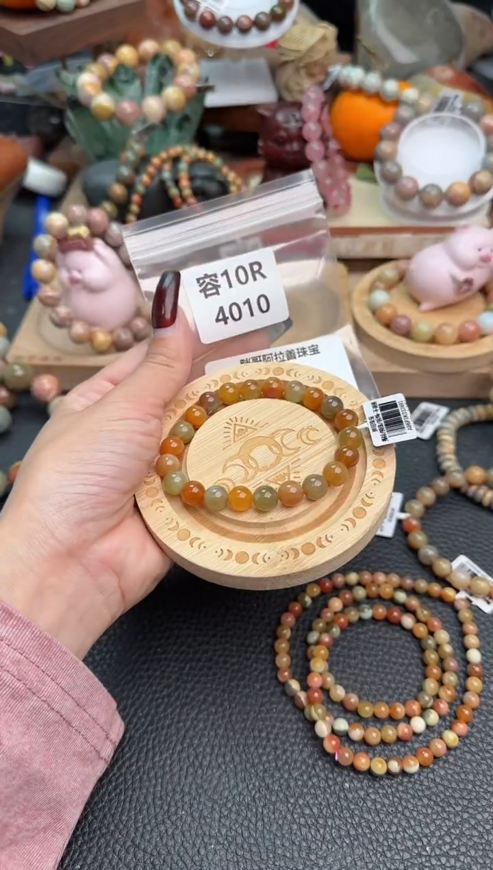 【闪购商品】石英质玉手链未镶嵌10R4010