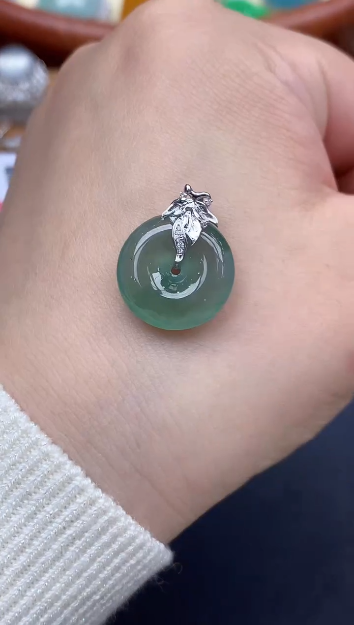 颈饰18K金镶嵌翡翠大****号132-中国好珍宝